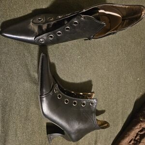 Ellie Shoes Black Ankle Booties